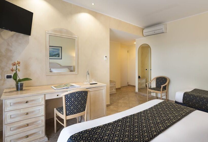 חדר סטנדרט לשלושה, Sant Alphio Garden Hotel & Spa