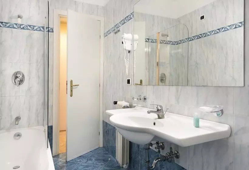 اتاق استاندارد چهار تخته, Sant Alphio Garden Hotel & Spa