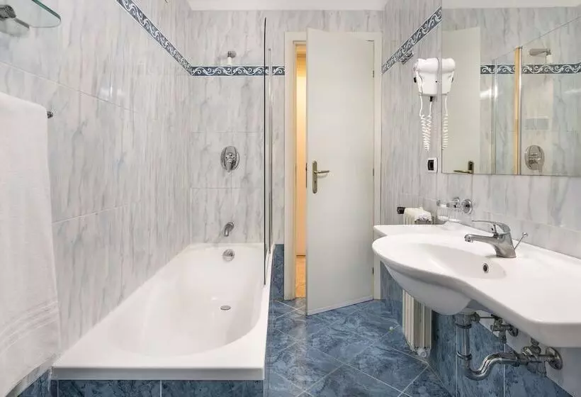 اتاق استاندارد چهار تخته, Sant Alphio Garden Hotel & Spa