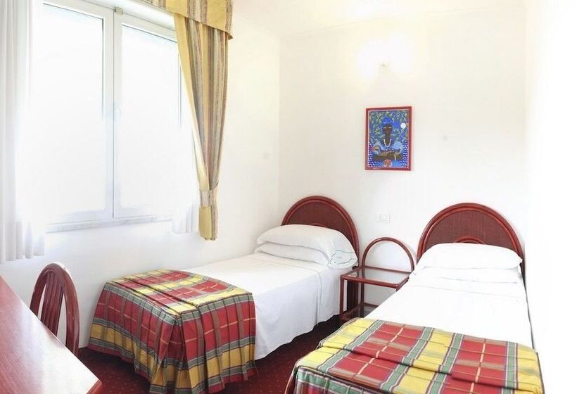 스탠다드 룸, Soraya