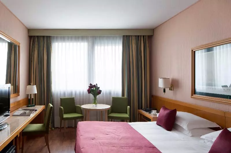 スタンダードトリプルルーム, Starhotels President
