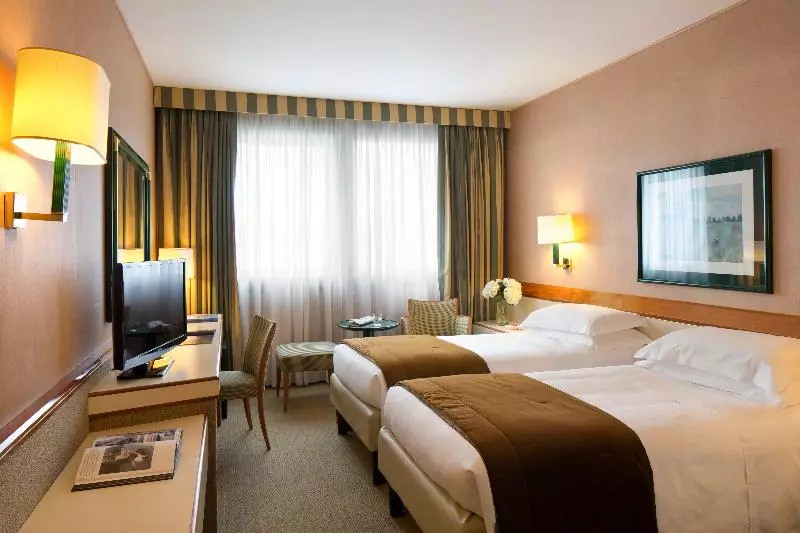 スタンダードトリプルルーム, Starhotels President