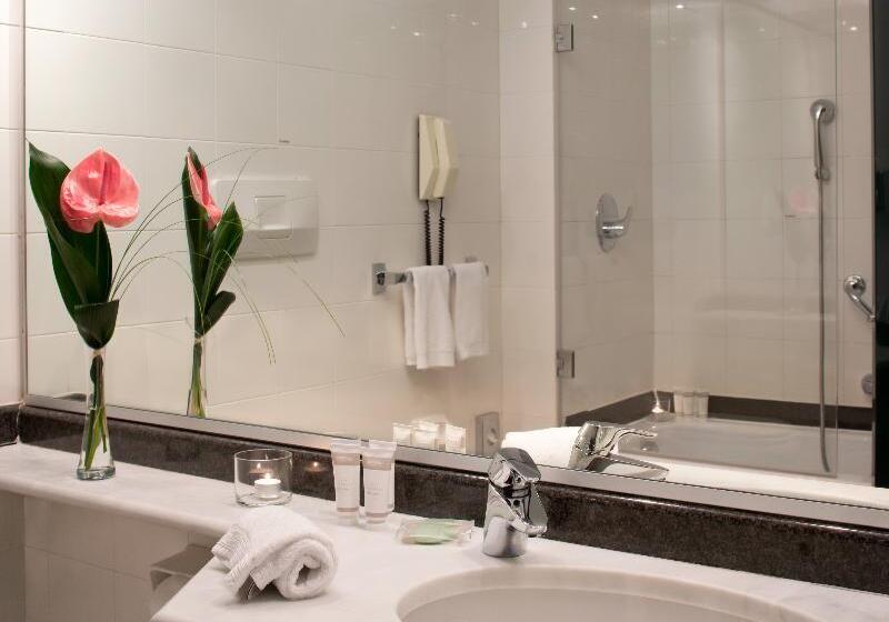 Pokój Standard Trzyosobowy, Starhotels President