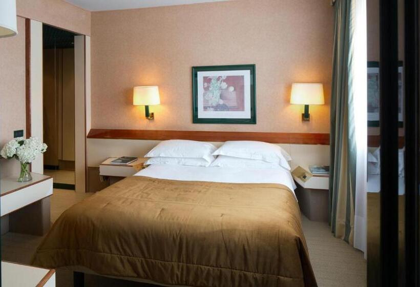 Pokój Standard Trzyosobowy, Starhotels President