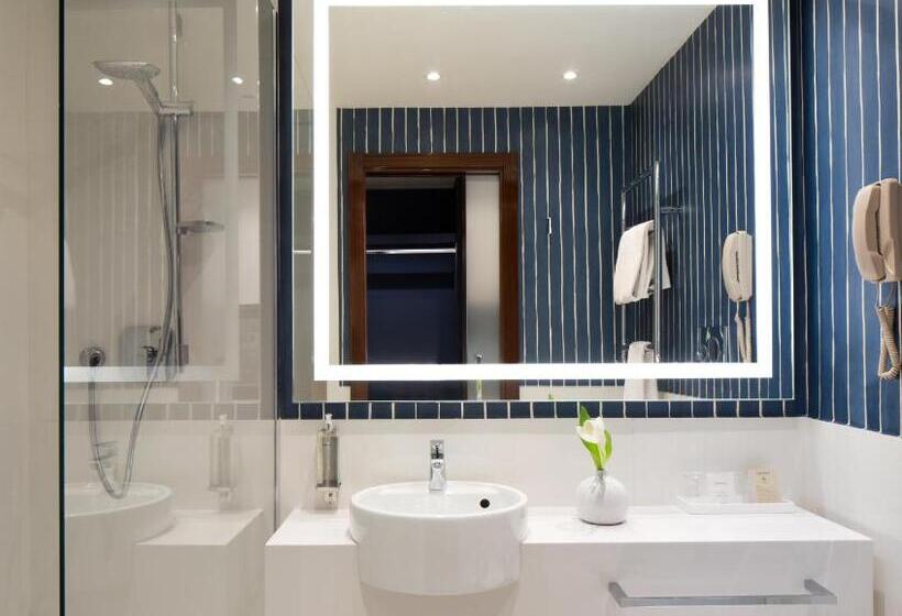 Apartament z 1 Połączoną Sypialnią, Starhotels President