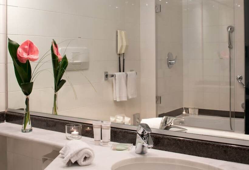 Pokój Standard Trzyosobowy, Starhotels President