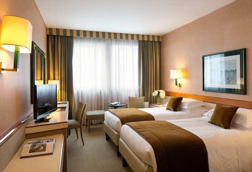 Pokój Standard Trzyosobowy, Starhotels President