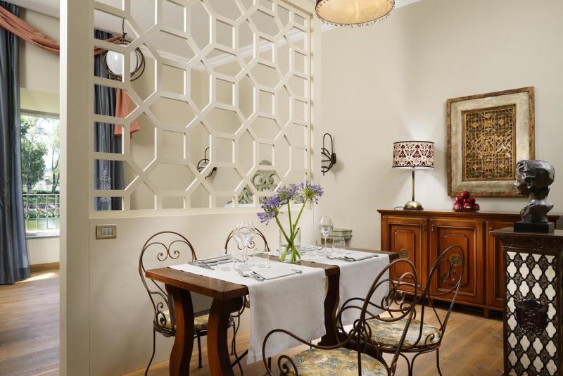 سوییت, Ville Sull'arno