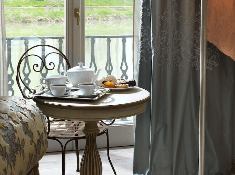 سوییت, Ville Sull'arno