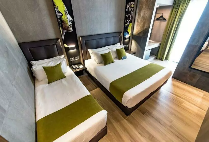 اتاق استاندارد سه نفره, Just Hotel Milano