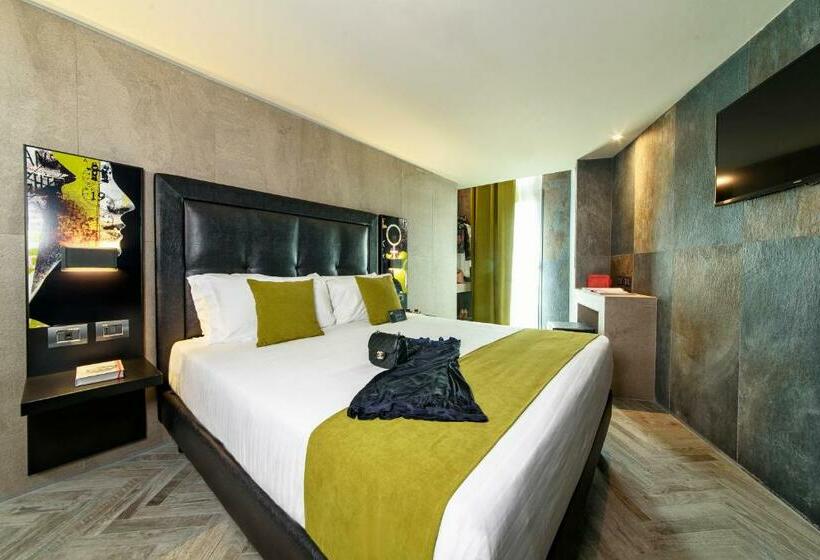 青年复式套间, Just Hotel Milano