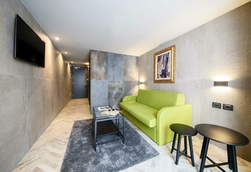青年复式套间, Just Hotel Milano