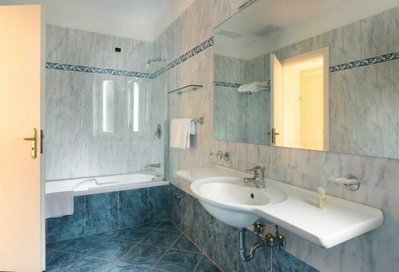 Номер Стандарт с Балконом, Sant Alphio Garden Hotel & Spa