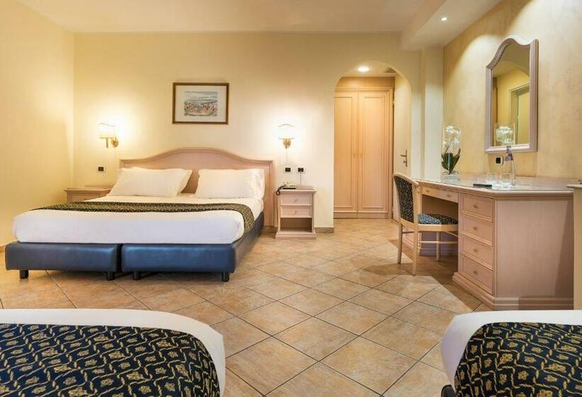 חדר סטנדרט לארבעה, Sant Alphio Garden Hotel & Spa