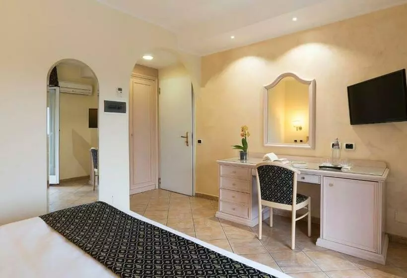 اتاق استاندارد با چشم‌انداز دریا, Sant Alphio Garden Hotel & Spa