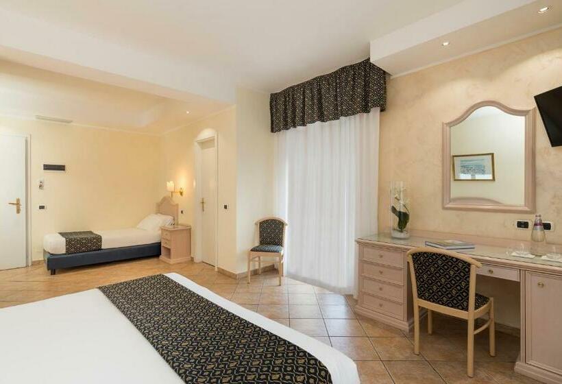 Номер Стандарт Трехместный, Sant Alphio Garden Hotel & Spa