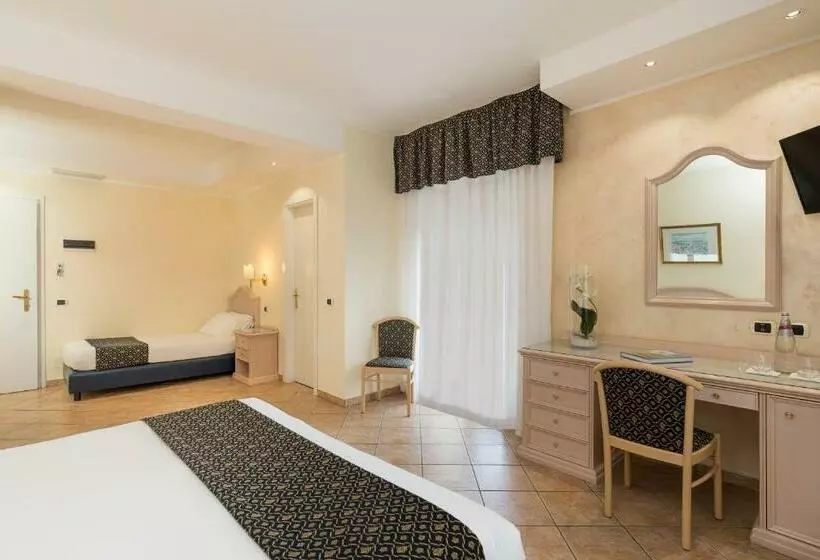اتاق استاندارد سه نفره, Sant Alphio Garden Hotel & Spa
