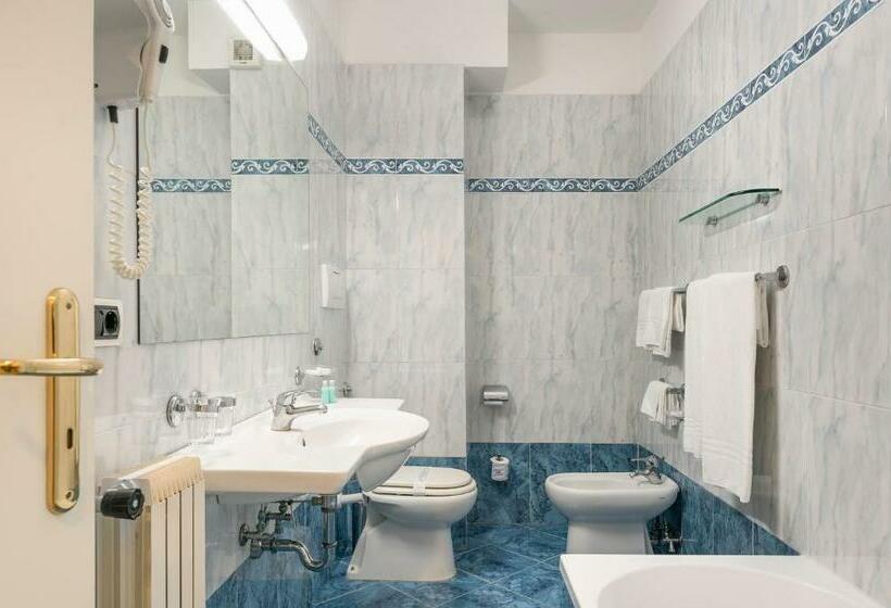 חדר סטנדרט לארבעה, Sant Alphio Garden Hotel & Spa