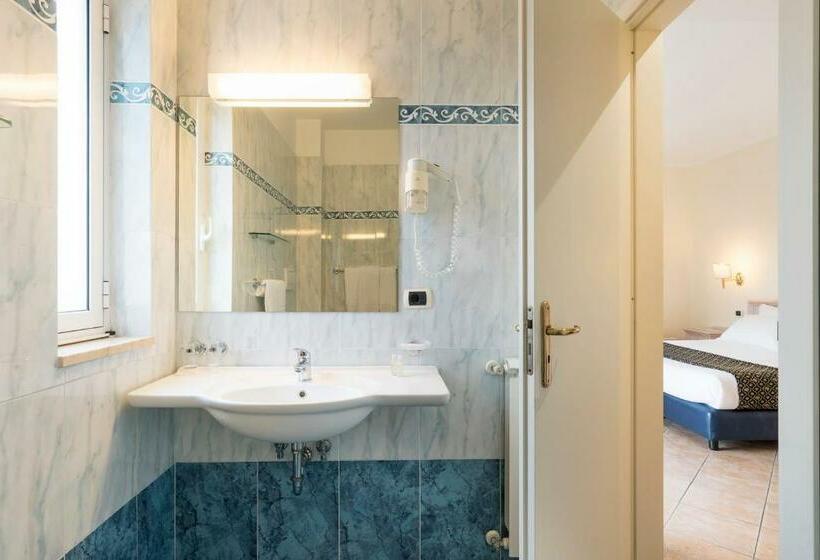 Номер Стандарт Трехместный, Sant Alphio Garden Hotel & Spa