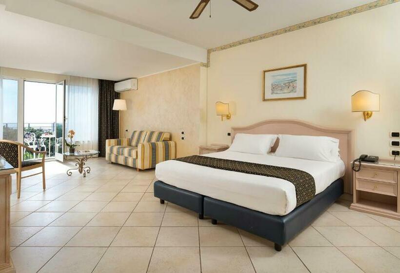 جناح مطلّ علي البحر, Sant Alphio Garden Hotel & Spa