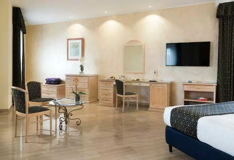 سوییت با چشم‌انداز دریا, Sant Alphio Garden Hotel & Spa