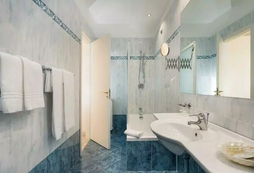 سوییت با چشم‌انداز دریا, Sant Alphio Garden Hotel & Spa