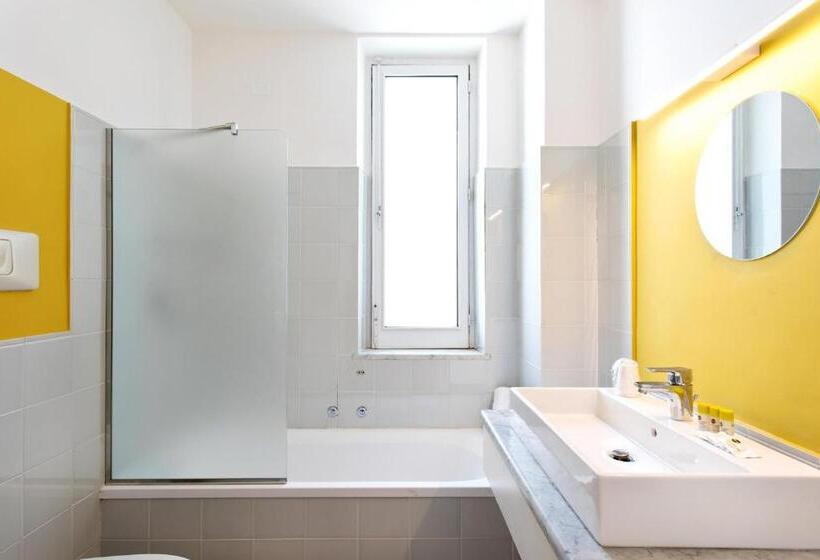 带景观的三人标准房间, B&B Hotel Palermo Quattro Canti