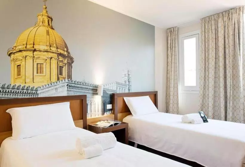 اتاق خانوادگی, B&B Hotel Palermo Quattro Canti