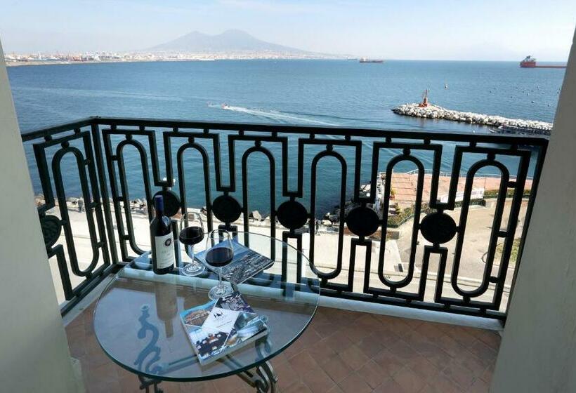اتاق لوکس با چشم‌انداز دریا, Eurostars Hotel Excelsior