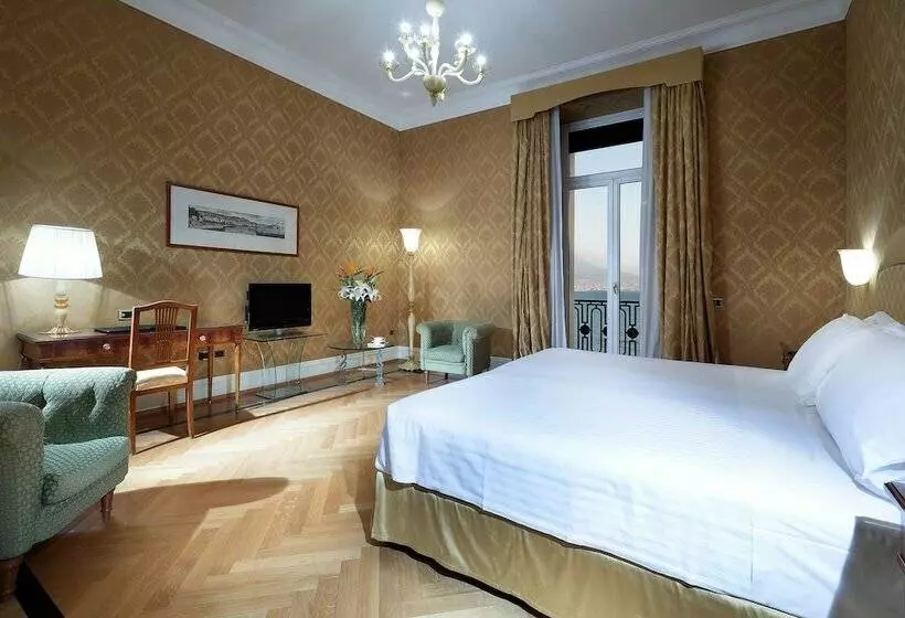 اتاق لوکس با چشم‌انداز دریا, Eurostars Hotel Excelsior