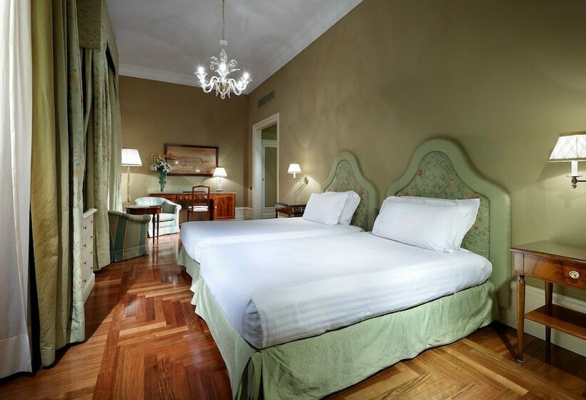 اتاق لوکس با چشم‌انداز دریا, Eurostars Hotel Excelsior