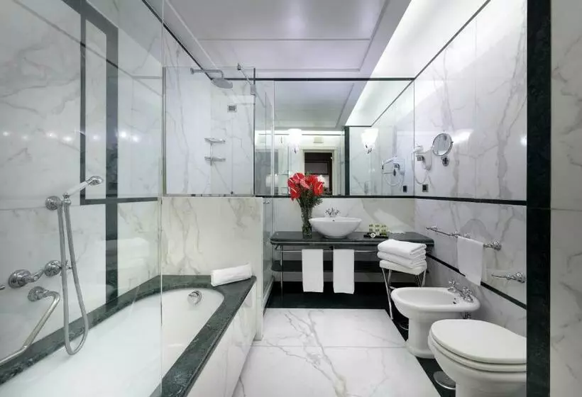 اتاق سوپریور سه تخته, Eurostars Hotel Excelsior