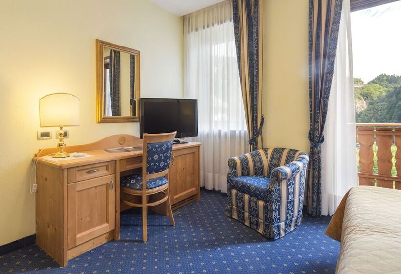غرفة قياسية مطلّة علي البحيرة, Ariston Lake View