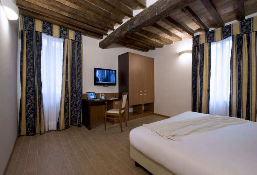 اتاق کلاسیک, Villa Ducale