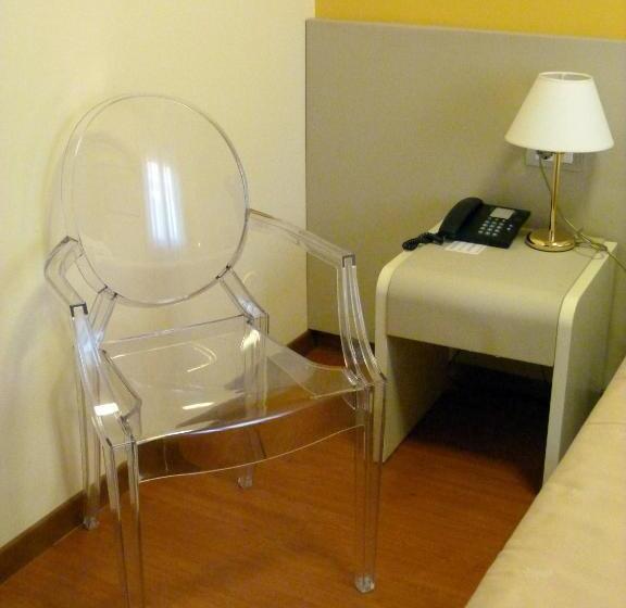 اتاق استاندارد, Centrale Byron