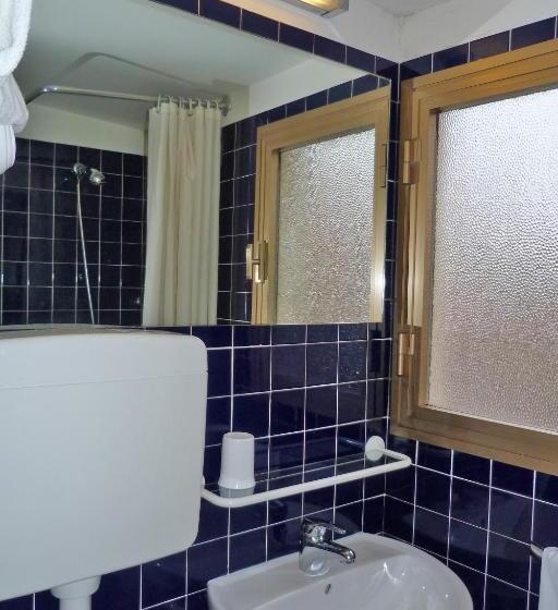 اتاق استاندارد, Centrale Byron