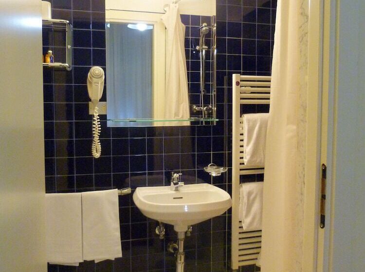 اتاق اکونومی, Centrale Byron