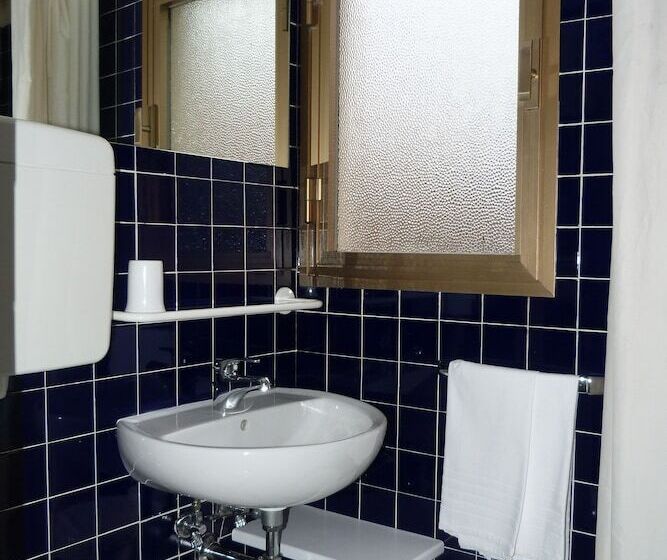 اتاق استاندارد, Centrale Byron