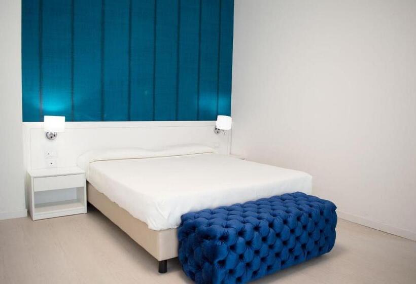 スタンダードトリプルルーム, Cerere