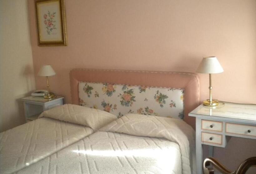 标准单人间, Corallo