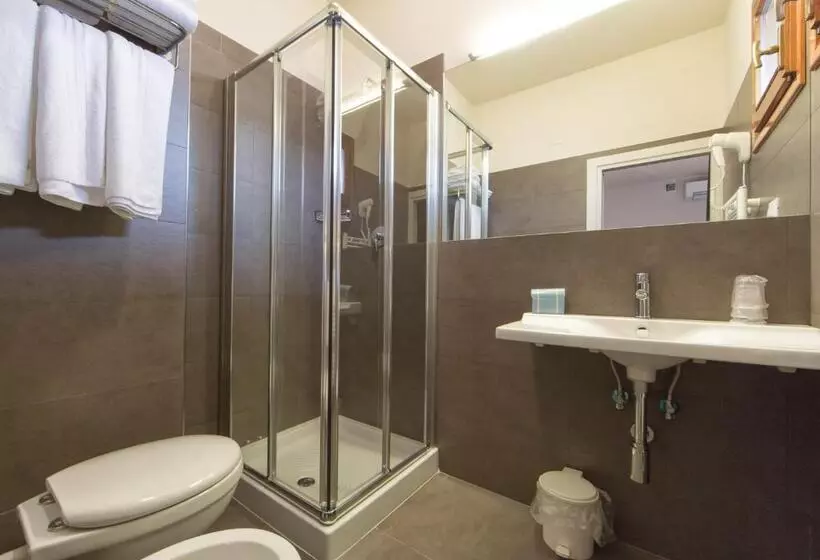Chambre Standard Individuelle, Delta