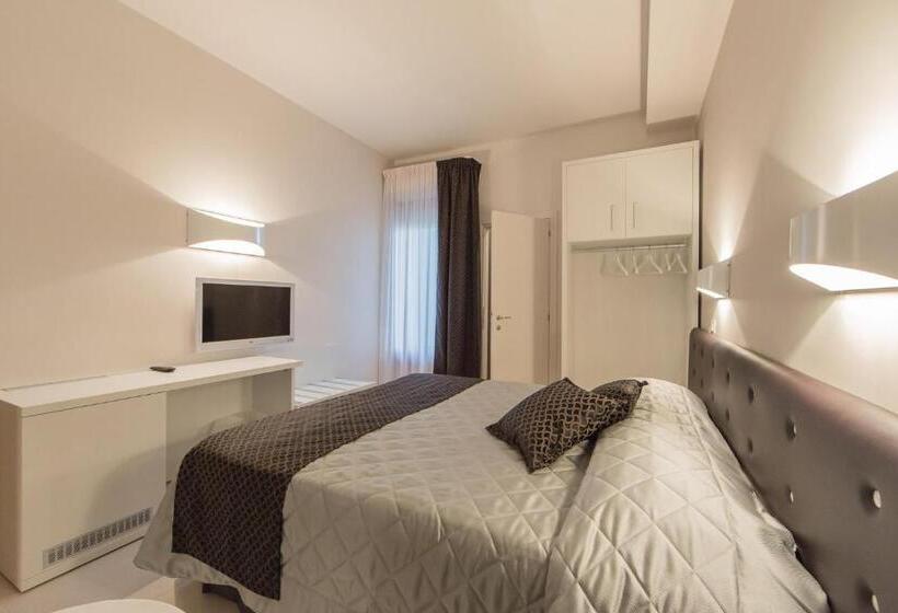 连接 1 卧室公寓, Delta