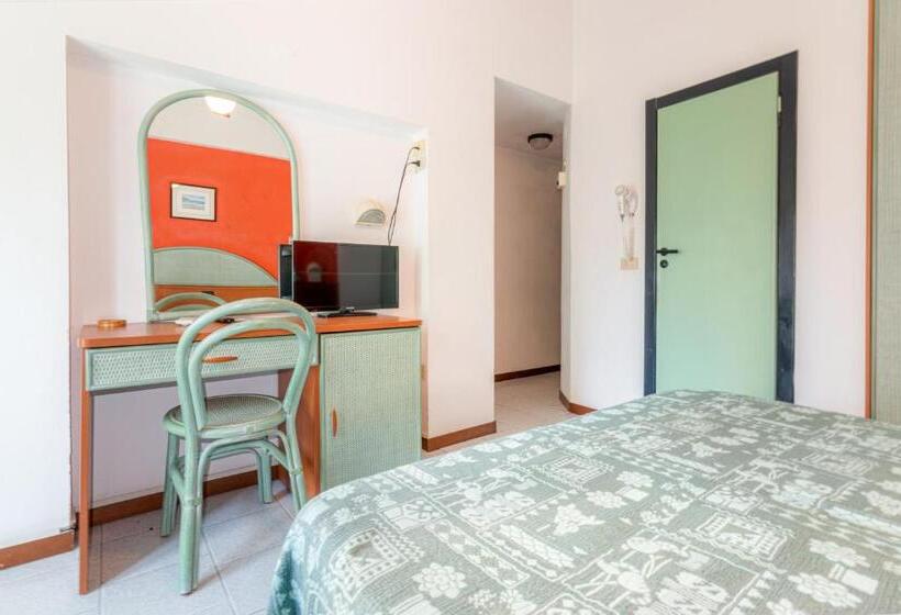 غرفة قياسية ثلاثية, Diamond