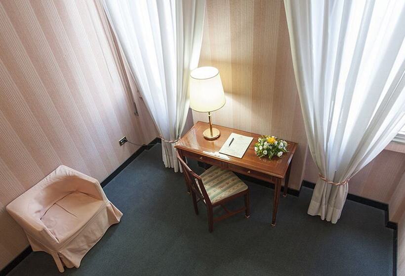 اتاق استاندارد, Esplanade