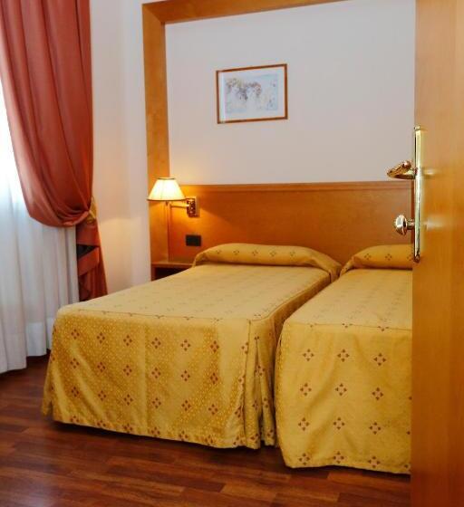 חדר סטנדרט, Estense