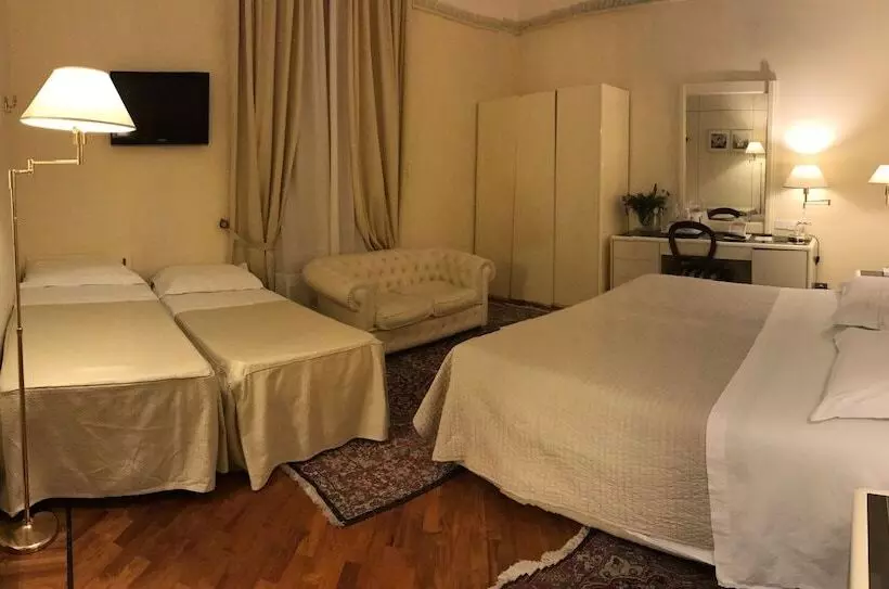 エコノミー４人部屋, Grand Hotel Tettuccio