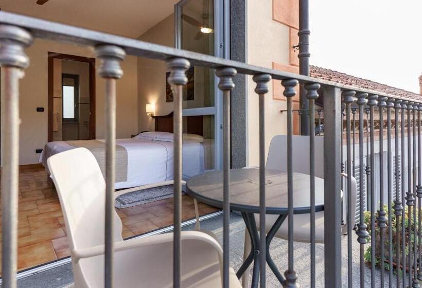 חדר סופריור, Il Grappolo D'oro