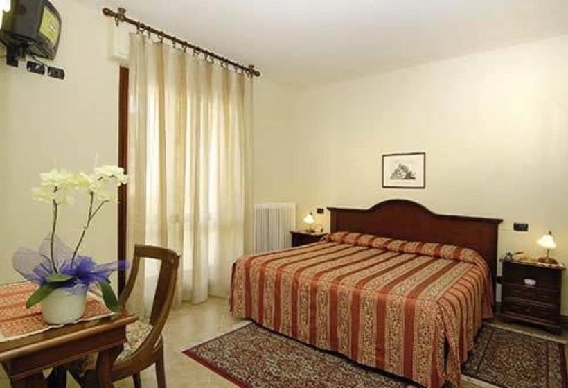 חדר סטנדרט, Il Grappolo D'oro