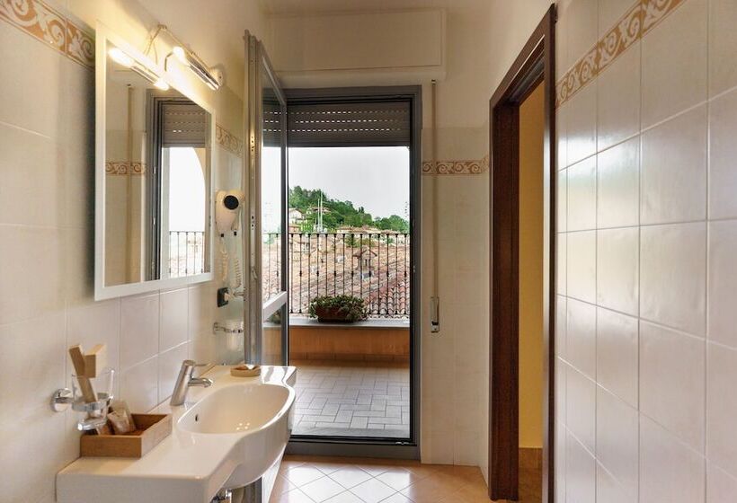 חדר סופריור, Il Grappolo D'oro