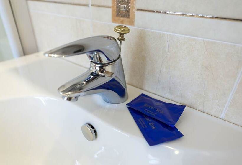 חדר סטנדרט, Iris